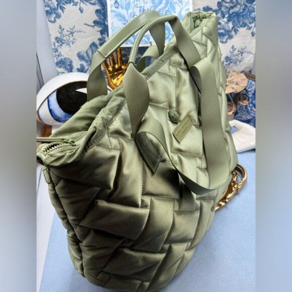 🆕 KURT GEIGER LONDON 🧿 NWOT Large Green Recycled Nylon Quilted Tote Bag - Picture 8 of 15
